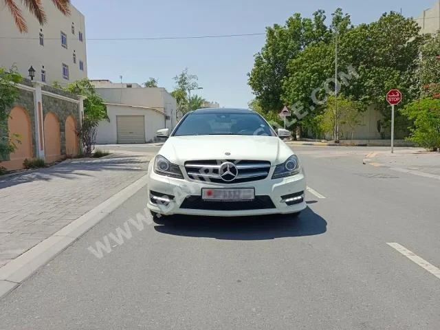 Mercedes-Benz C-Class 250 2012 Coupe / Sport Automatic 4 109,000 RWD White Gasoline