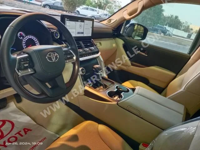 Toyota Land Cruiser GXR 2024 SUV Automatic 6 0 4WD Black Gasoline