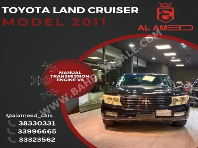 Toyota Land Cruiser GX 2011 Manual 6 Cylinder SUV 124,000 KM 4WD Black Gasoline