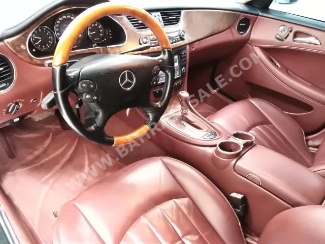 Mercedes-Benz CLS-Class 500 2005 Sedan Automatic 8 140,000 RWD Silver Gasoline