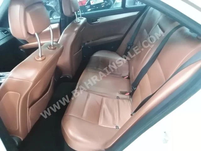 Mercedes-Benz C-Class 350 2008 Sedan Automatic 6 250,000 RWD White Gasoline