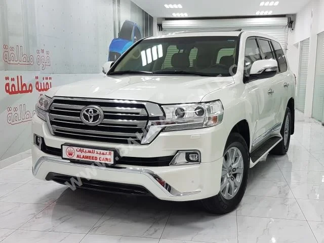 Toyota Land Cruiser GXR 2021 SUV Automatic 6 0 RWD Pearl Gasoline