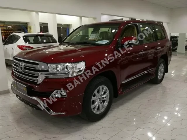 Toyota Land Cruiser GXR 2016 SUV Automatic 8 51,000 4WD Maroon Gasoline
